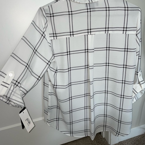 Medium White and Black Plaid BCX top - Picture 5 of 5